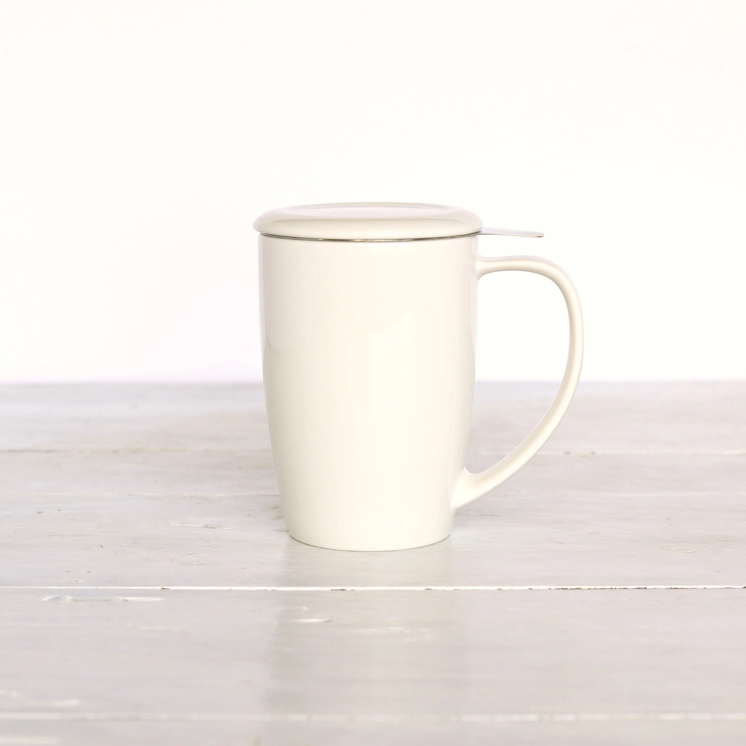 Curve Ceramic Mug with Infuser and Lid - Image 4